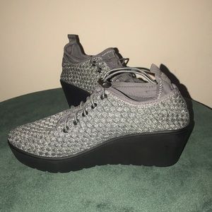 Steve Madden Base Wedge Sneaker